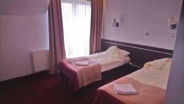 Фото номера Двухместный номер с 1 кроватью или 2 отдельными кроватями Отель Hotel Milord г. Пултуск 3