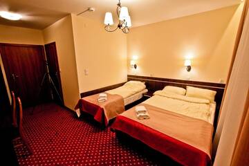 Фото номера Трехместный номер Отель Hotel Milord г. Пултуск 2